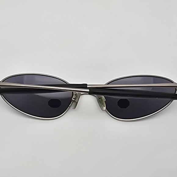 Oakley 05-807 C Wire Titanium Frame Titanium Iridium Lens Sunglasses w Flexhinge - Picture 11 of 16